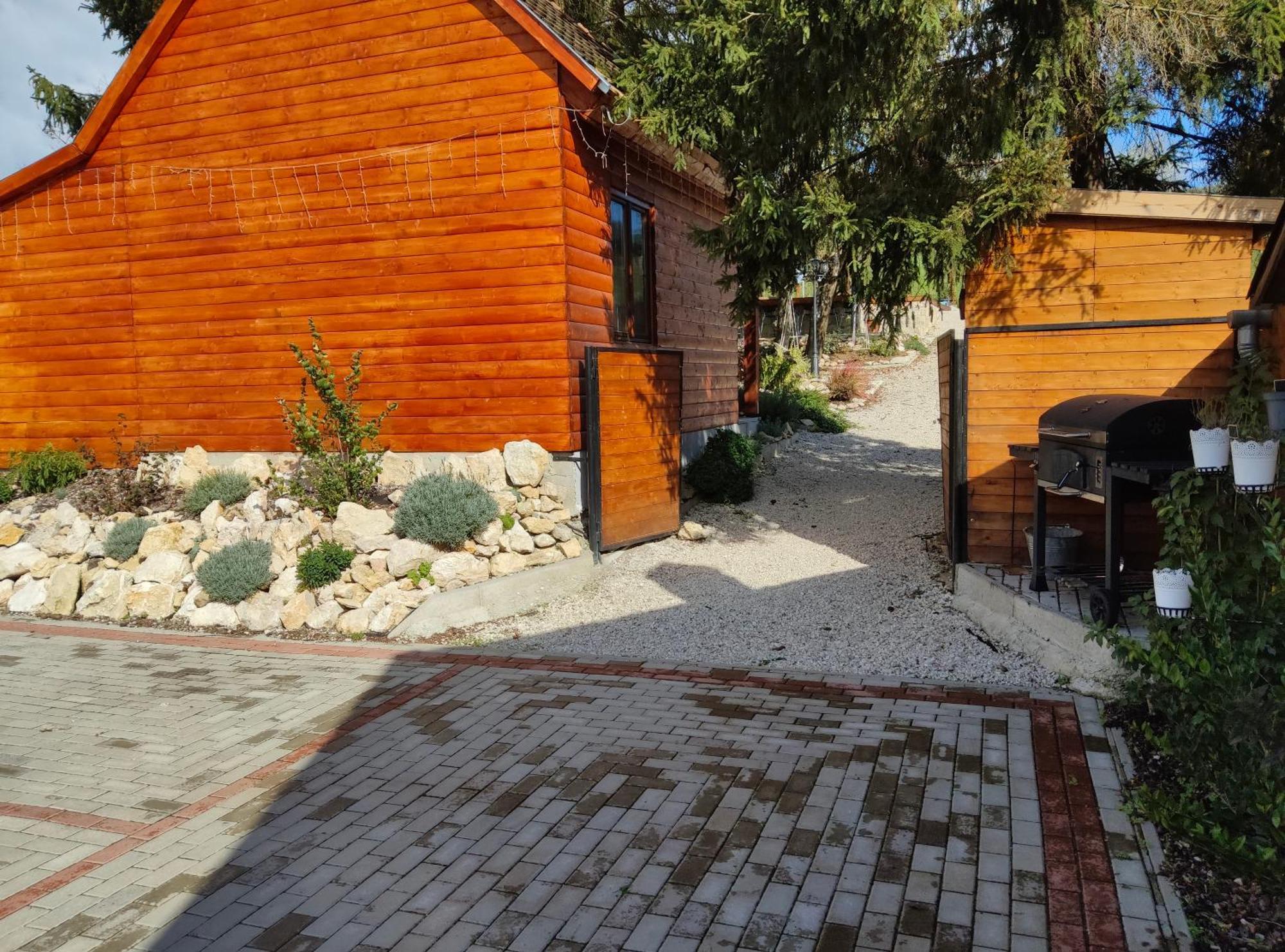 Borostyankut Wellness Home Баконьбийл Екстер'єр фото