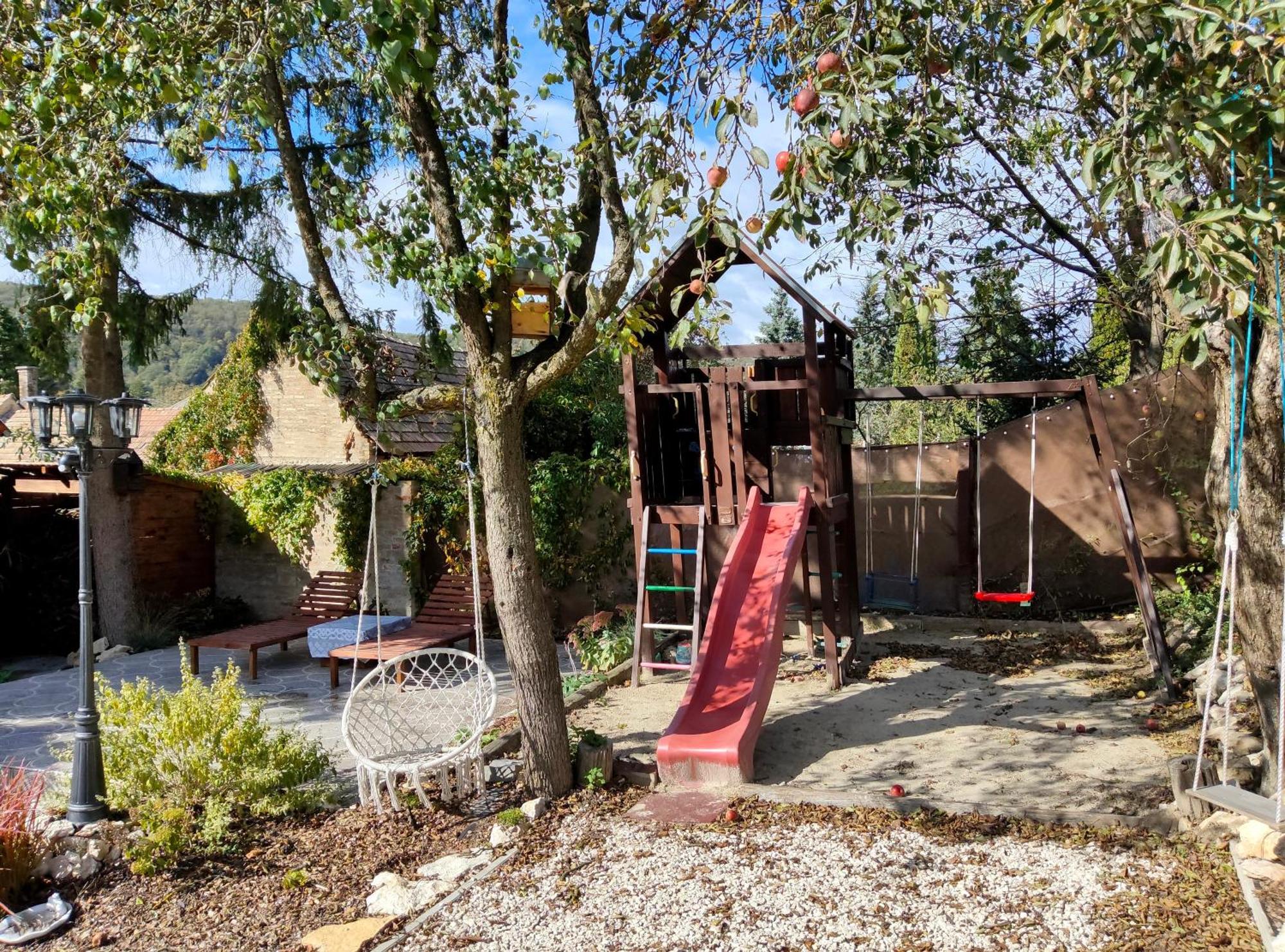 Borostyankut Wellness Home Баконьбийл Екстер'єр фото